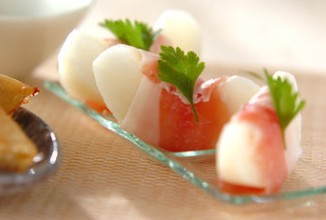 Закуска из груш с ветчиной