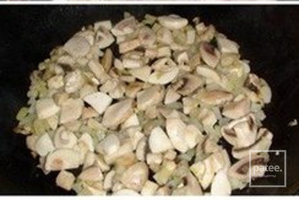 Рулет мясной с грибами - Шаг 2