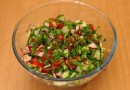 Салат из черемши и редиса