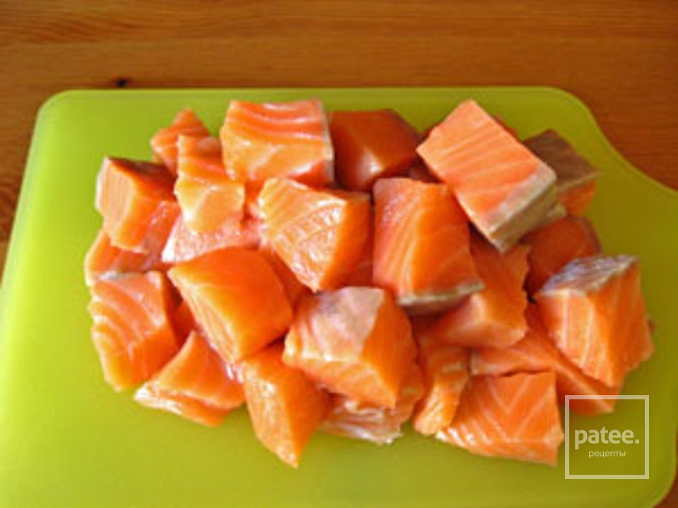 Салат из семги, огурца и болгарского перца - Шаг 1