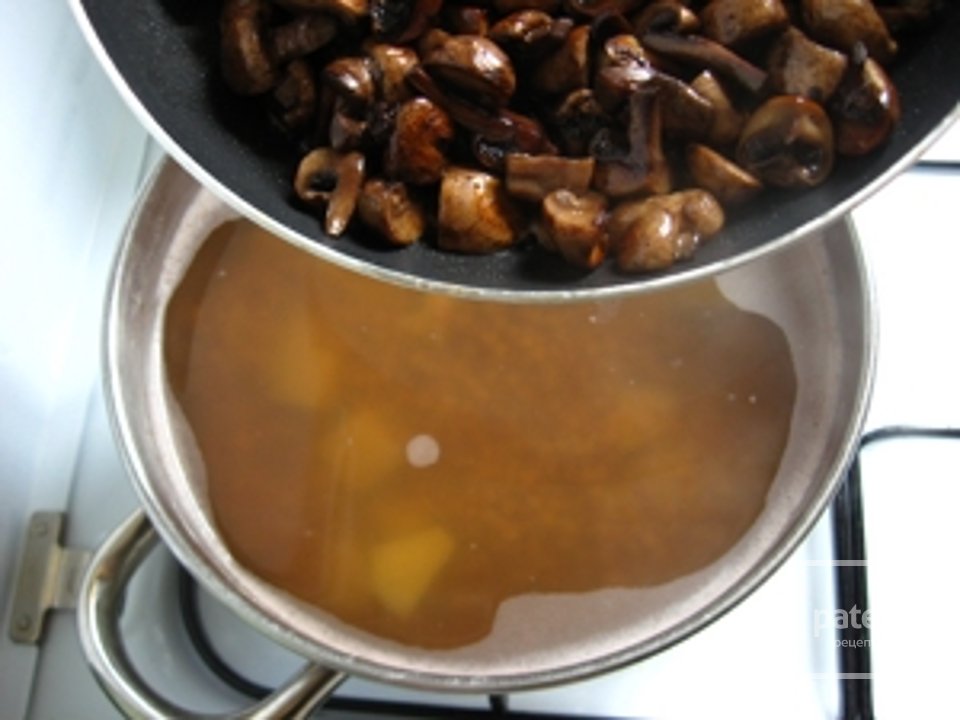 Гречневый суп с грибами - Шаг 8