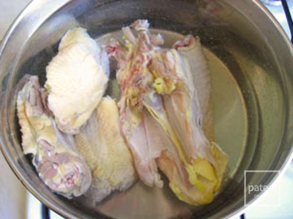 Куриный бульон с домашней лапшой - Шаг 1