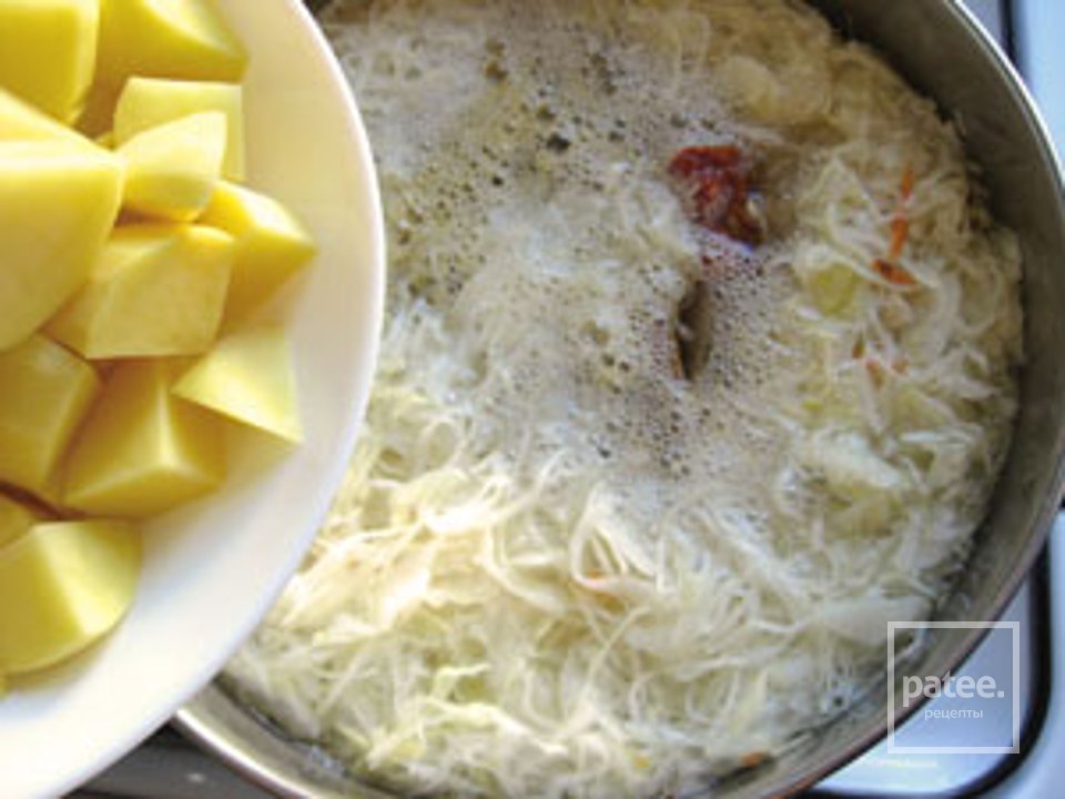 Капустник на копченых ребрышках - Шаг 4