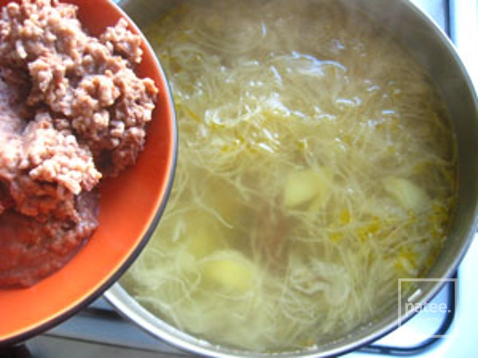 Капустник на копченых ребрышках - Шаг 6