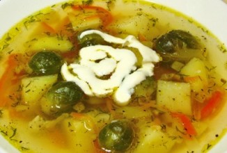 Чесночный суп с брюссельской капустой