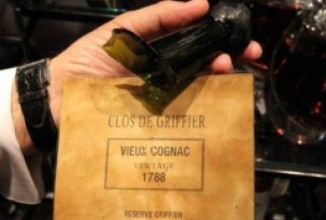 Курьез в Лондоне: разбита бутылка коньяка 1788 года