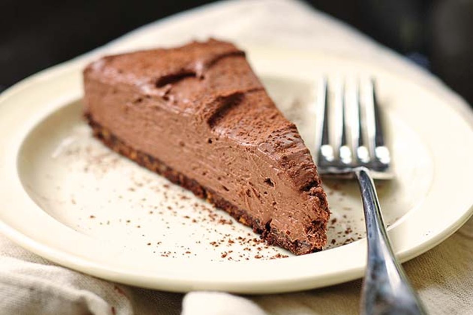 Шоколадный чизкейк без выпечки: легкий и вкусный рецепт