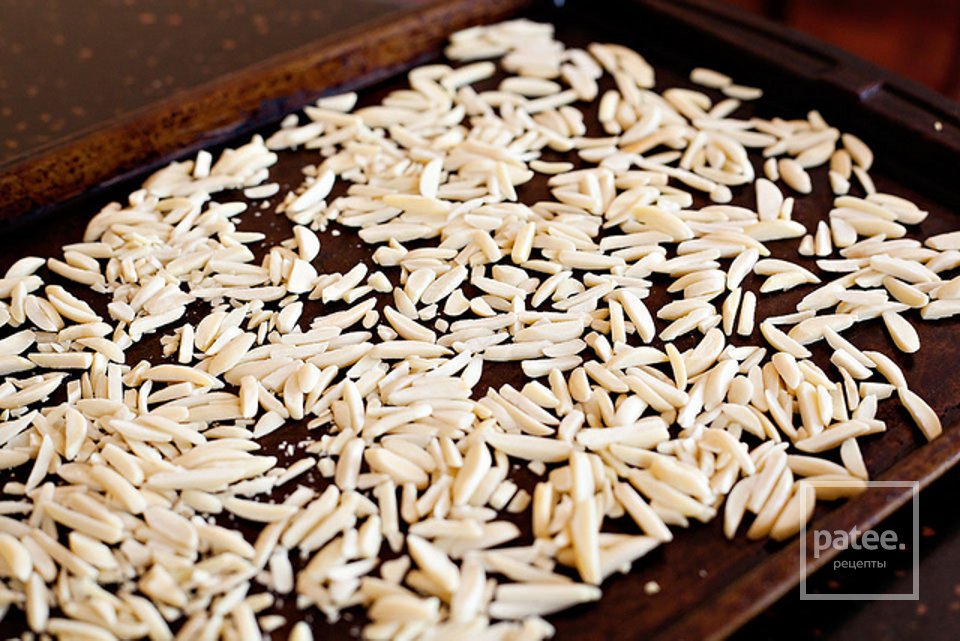 Миндально-кокосовое шоколадное печенье - Шаг 1