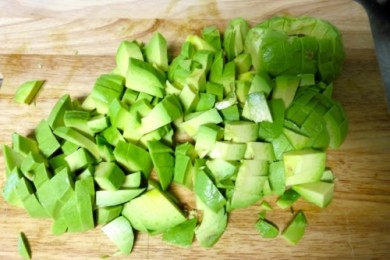 Летний салат с петрушкой - приготовление