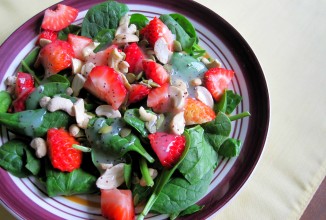 Клубничный салат