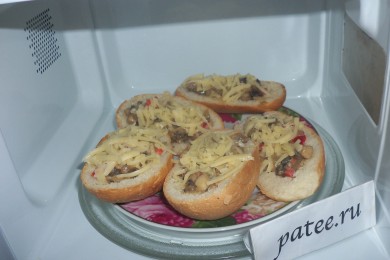 Горячие бутерброды Лодочки - приготовление