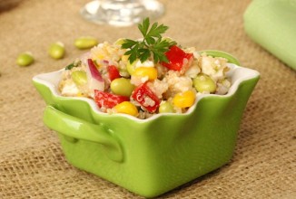 Салат с киноа и сыром