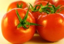 Самым полезным продуктом назван помидор