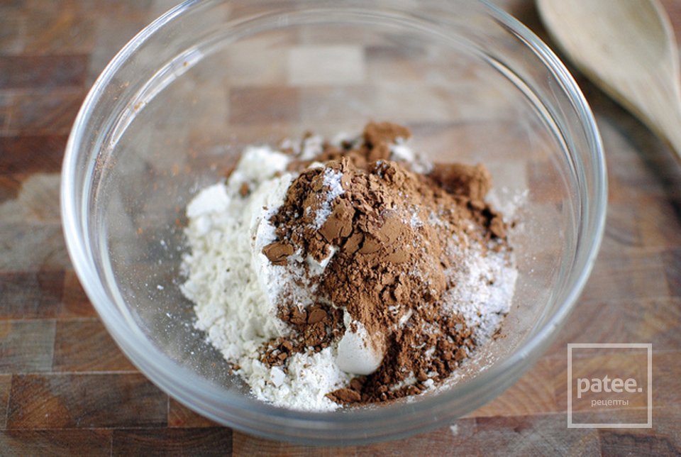 Брауни с ореховым маслом, зефиром и шоколадными чипсами - Шаг 1