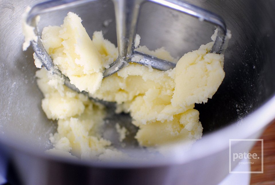 Брауни с ореховым маслом, зефиром и шоколадными чипсами - Шаг 3