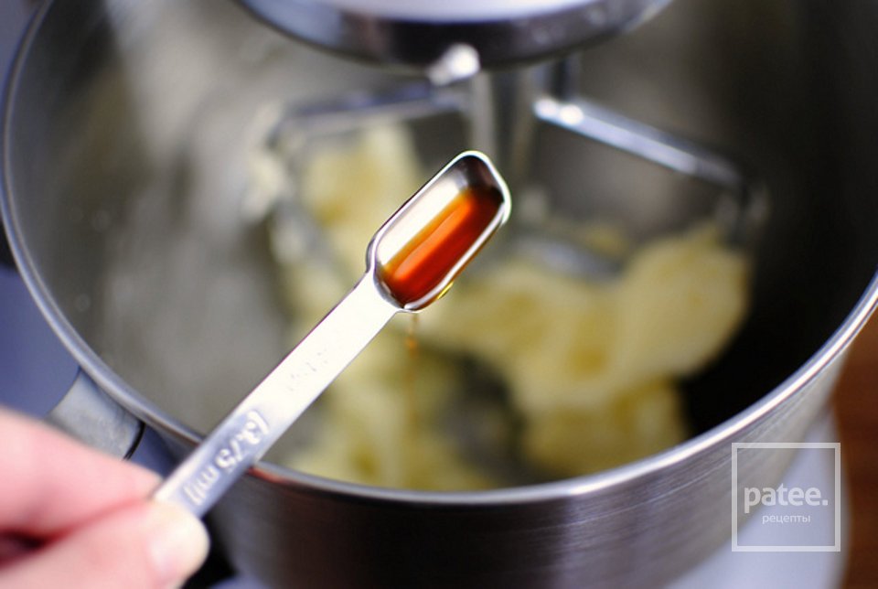 Брауни с ореховым маслом, зефиром и шоколадными чипсами - Шаг 4