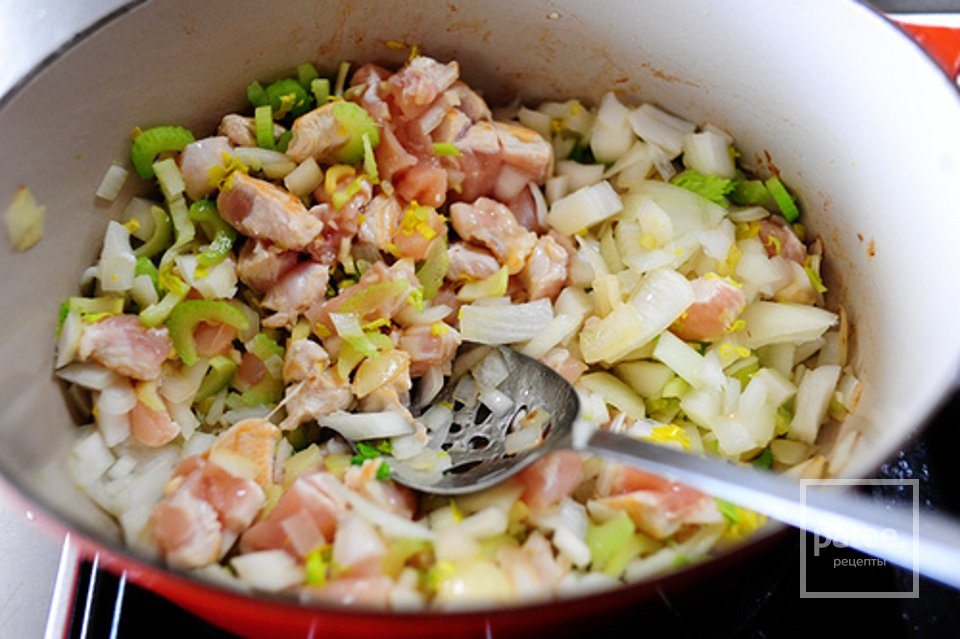 Тайский куриный суп с кинзой и рисом - Шаг 6