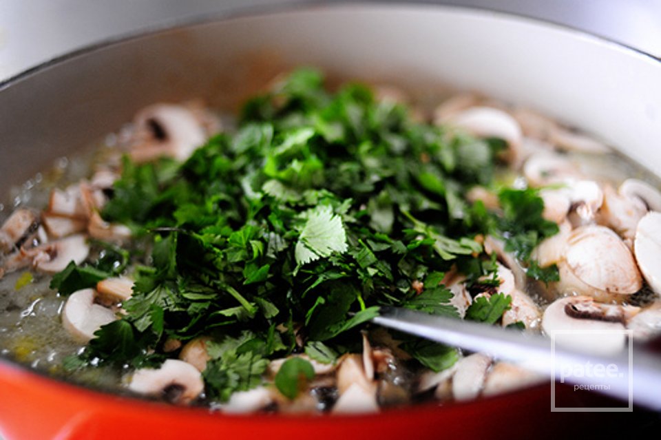 Тайский куриный суп с кинзой и рисом - Шаг 12