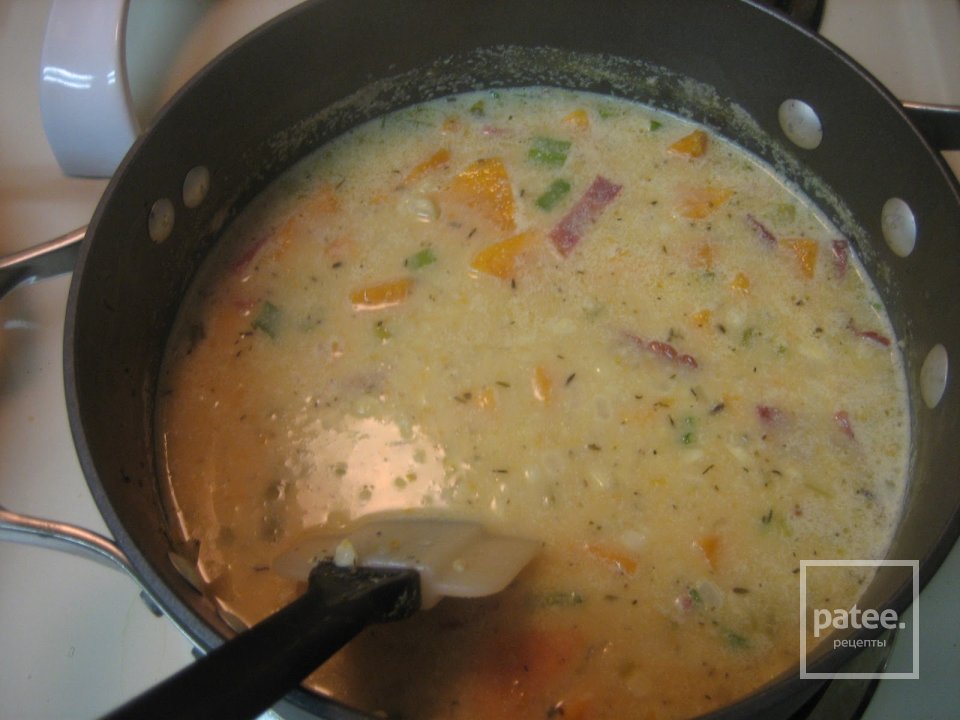 Похлебка из кукурузы с луком, беконом и картофелем - Шаг 5