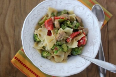 Пряная паста с тремя перцами - приготовление