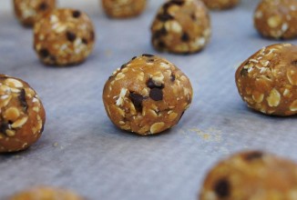 Овсяные шарики с арахисовым маслом