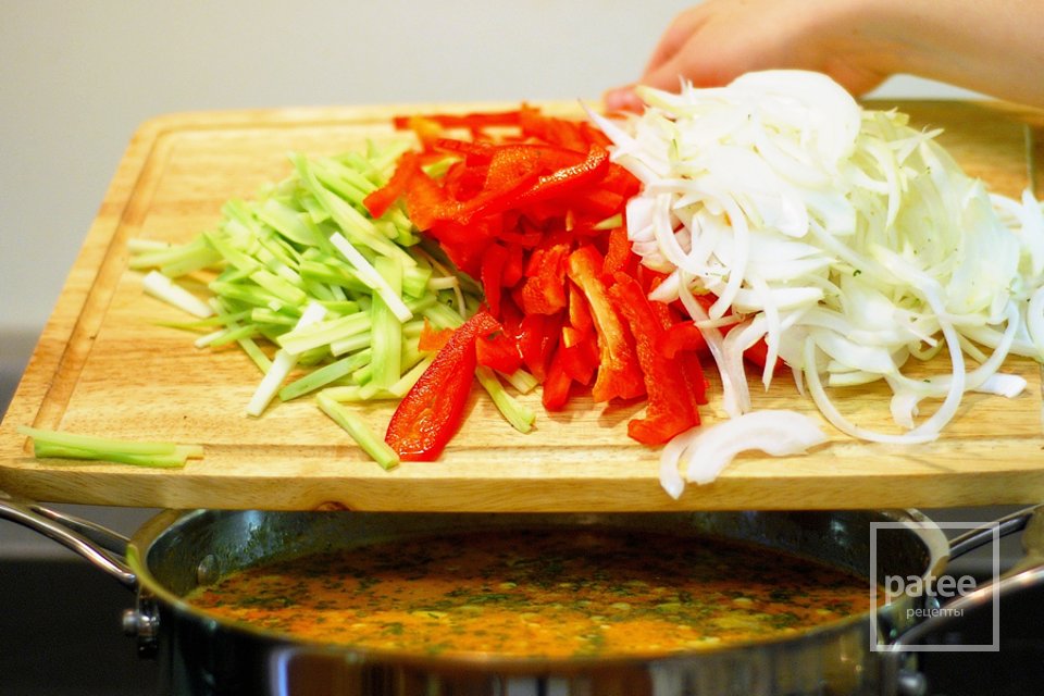 Рисовая лапша по-тайски с кокосовым молоком и карри - Шаг 8