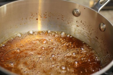 Грушевый торт в карамели - приготовление