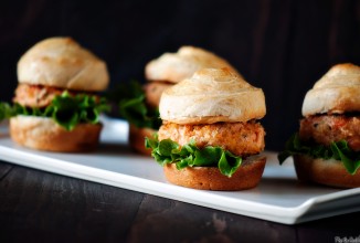 Бургеры с семгой по-азиатски