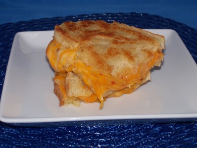 Рецепт Гриль-сэндвич с мраморным сыром