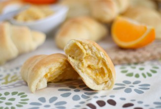 Круассаны с медовым маслом