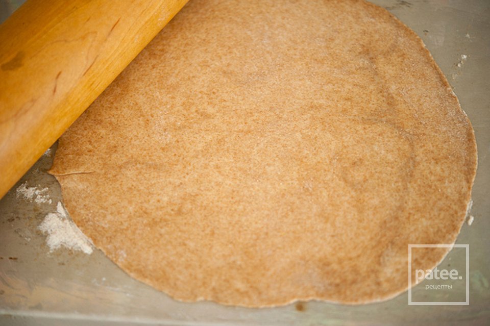 Сладкая лепешка с черникой и сыром бри - Шаг 10