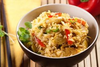 Курица с рисом карри по-индонезийски