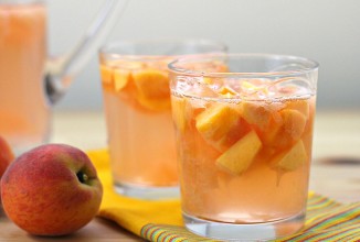 Сангриа с персиком