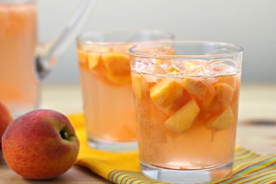 Рецепт Сангриа с персиком
