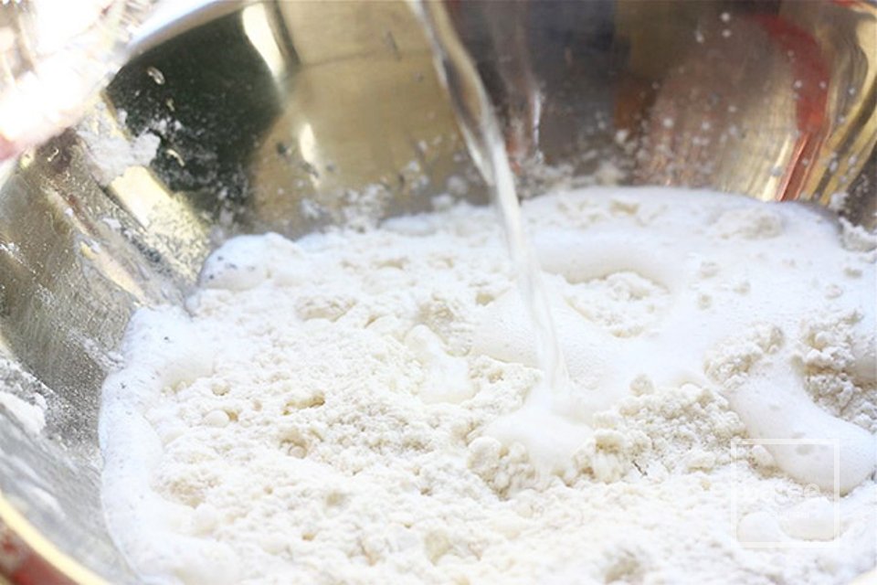 Цветки цуккини в кляре с сыром рикотта и лимонным соком - Шаг 5