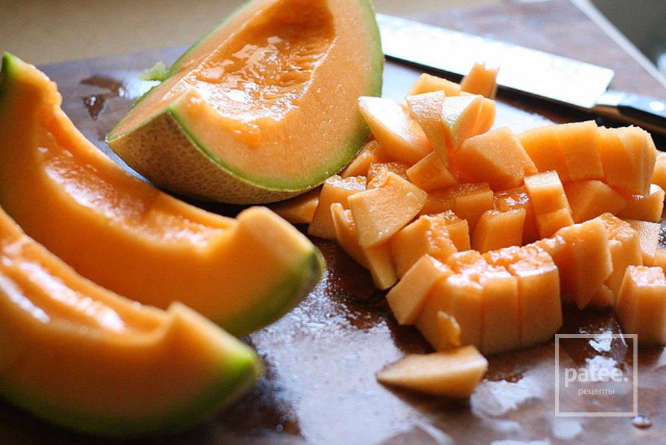 Салат с дыней и арбузом с имбирно-мятной заправкой - Шаг 7