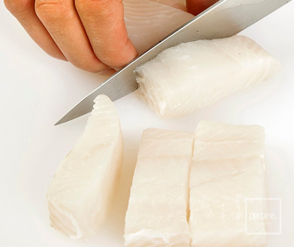 Палтус с рисом-карри под томатным соусом - Шаг 1