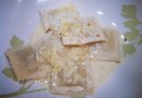 Равиоли с чесночным соусом