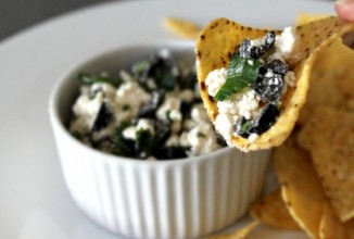 Закуска из маслин и феты