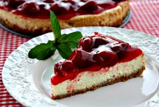 Клубничный чизкейк с белым шоколадом в мультиварке