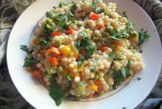 Весенний салат с кускусом