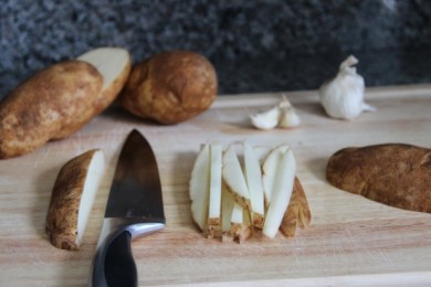 Полезный запеченный картофель в пармезане - приготовление