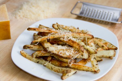 Полезный запеченный картофель в пармезане - приготовление