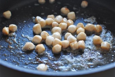 Лапша с овощами и морскими гребешками - приготовление