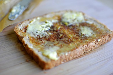 Медовые тосты с манго - приготовление