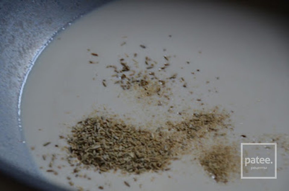 Горячие булочки с марципаном и апельсиновыми цукатами - Шаг 6