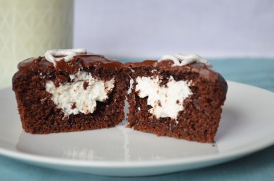 Рецепт Шоколадные кексы с начинкой
