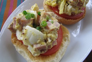 Салат из яиц и ветчины