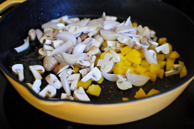 Паста с куриными грудками в каджунском соусе - приготовление