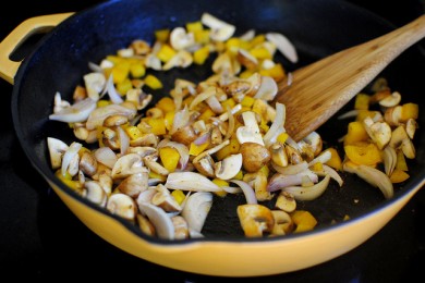 Паста с куриными грудками в каджунском соусе - приготовление